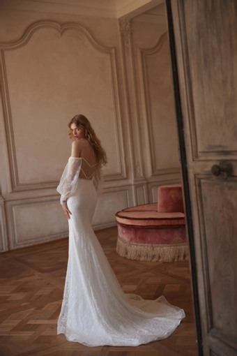 Orlaya Daria Karlozi #1 default backface vertical thumbnail