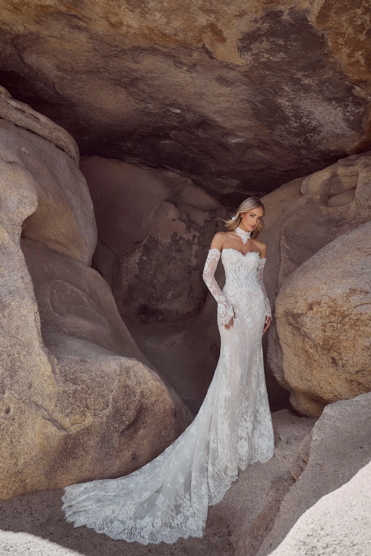 Calla Blanche Style #126102 #1 frontface vertical picture