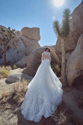 Calla Blanche 126106 #2 default backface vertical thumbnail