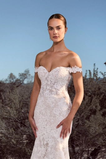 Calla Blanche 126109 #3 frontface vertical cropped thumbnail