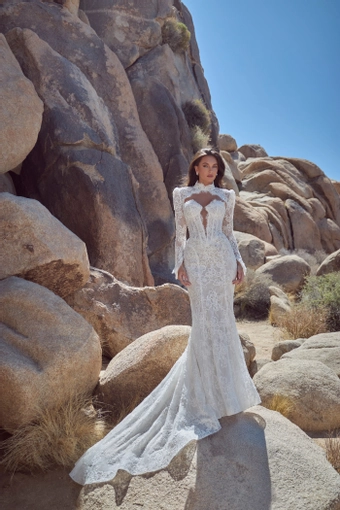 Calla Blanche 126110 #1 frontface vertical thumbnail