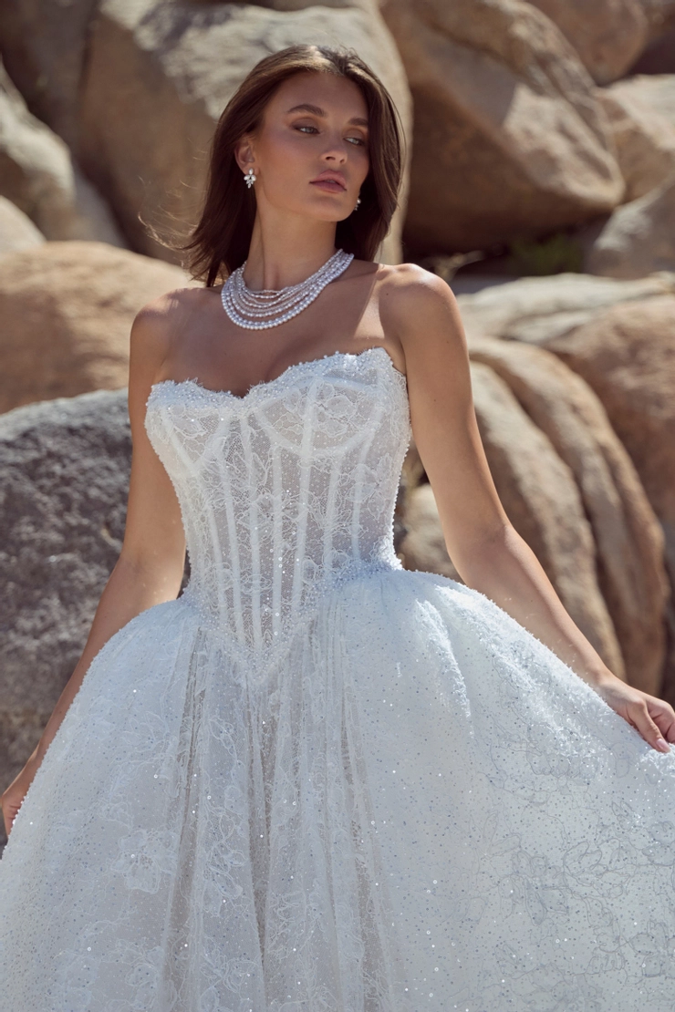 Calla Blanche Style #126111 #2 frontface vertical cropped picture