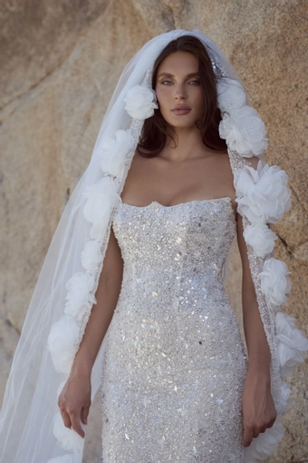 Calla Blanche 126112 #3 frontface vertical cropped thumbnail