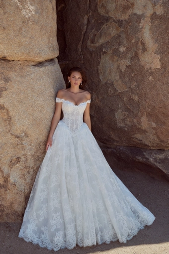 Calla Blanche 126113 #1 frontface vertical thumbnail