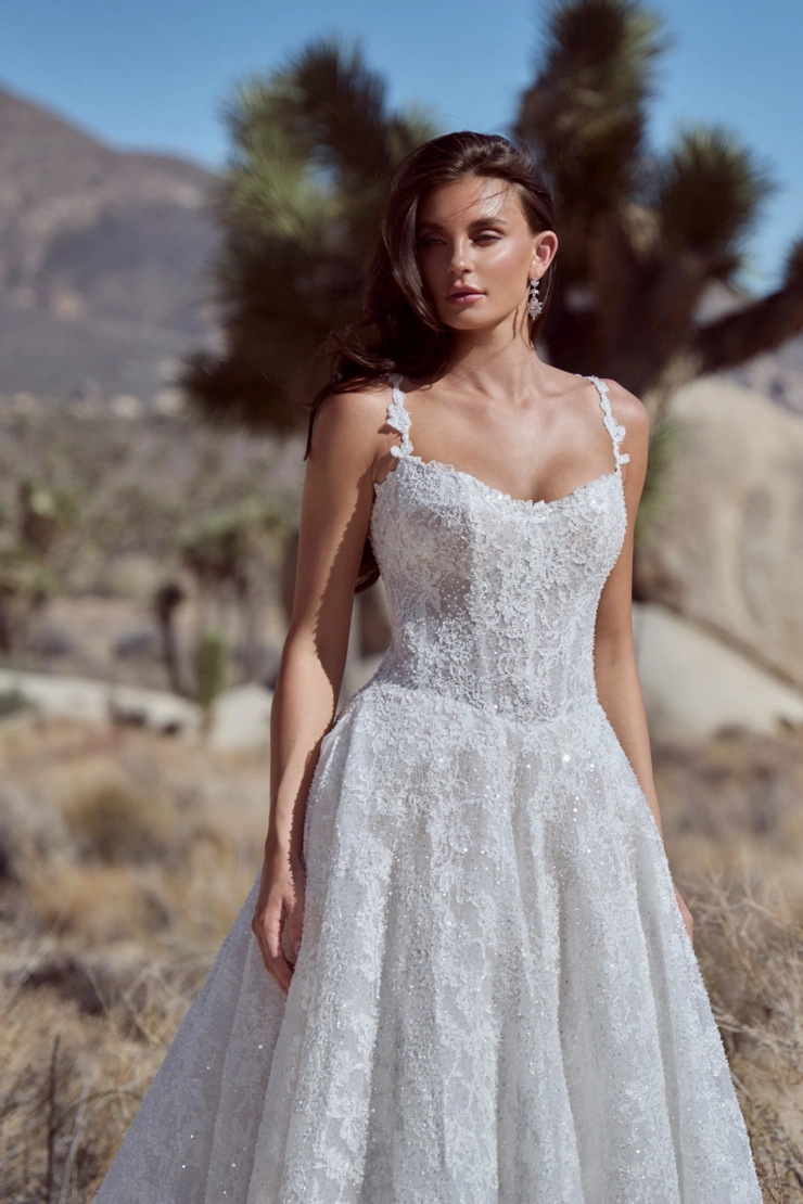 Calla Blanche Style #126115 #2 frontface vertical cropped picture