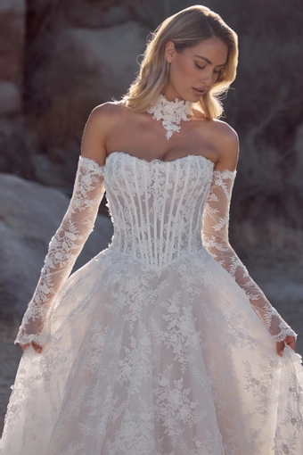 Calla Blanche 126121 #4 frontface vertical cropped thumbnail