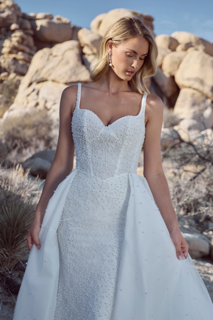 Calla Blanche Style #126125 #4 frontface vertical cropped picture