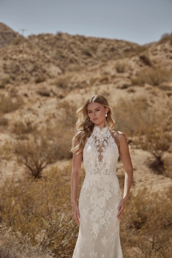 La Perle by Calla Blanche LP2609 #2 frontface vertical cropped thumbnail