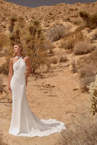 La Perle by Calla Blanche LP2620 #1 frontface vertical thumbnail