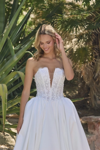 L'Amour by Calla Blanche LA26116 #2 frontface vertical cropped thumbnail