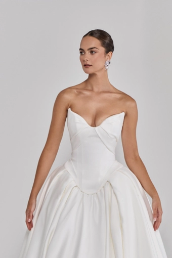 Blanc by Calla Blanche B26109 #2 frontface vertical cropped thumbnail