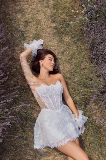 Angela and Alison Trixie AA2602 #2 frontface vertical thumbnail