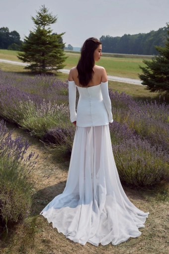 Angela and Alison Ivara AA2603 #5 default backface vertical thumbnail