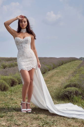 Angela and Alison Vivika AA2609 #0 default frontface vertical thumbnail