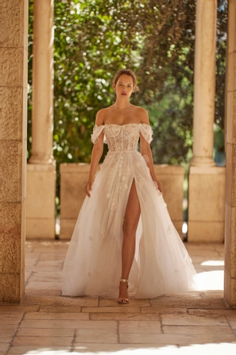 Arava Polak Leonie #0 default frontface vertical thumbnail