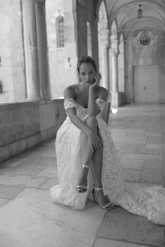 Arava Polak Lilly #1 frontface vertical thumbnail