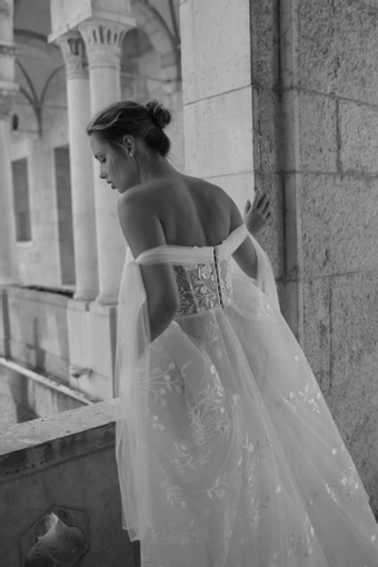 Arava Polak Lucie #4 backface vertical cropped thumbnail