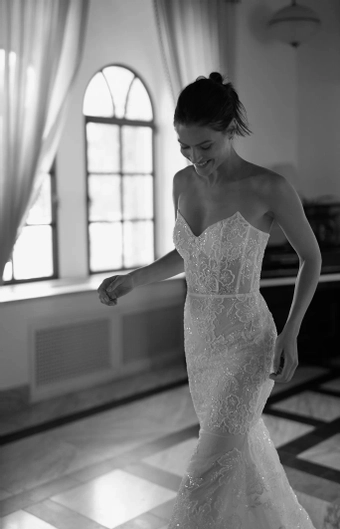 Arava Polak Celeste #1 frontface vertical cropped thumbnail