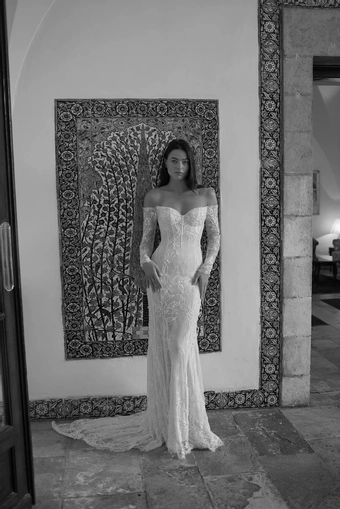 Arava Polak Laura #0 default frontface vertical thumbnail