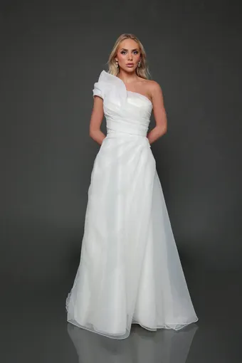 Robert Bullock Style NO. Barcelona #0 default frontface vertical thumbnail