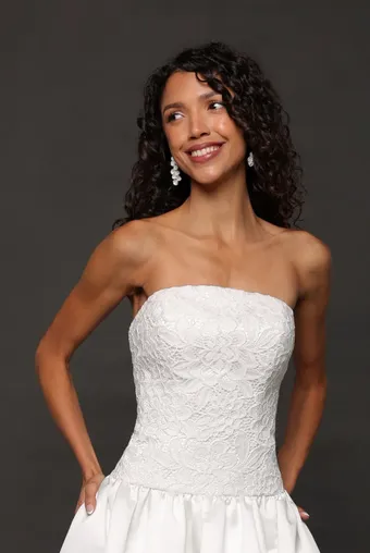 Robert Bullock Style NO. Galway #3 frontface vertical cropped thumbnail