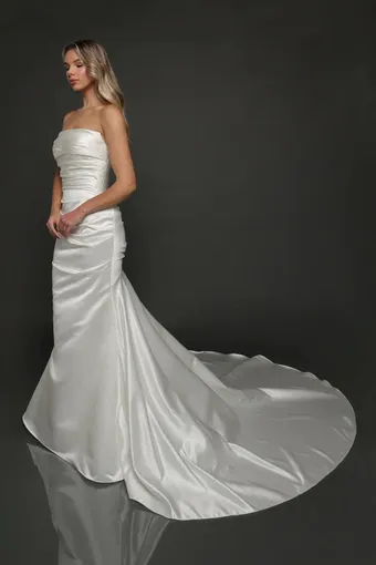 Robert Bullock Style NO. Melbourne #1 frontface vertical thumbnail