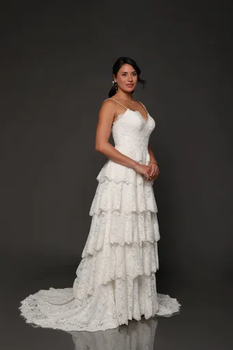 Robert Bullock Style NO. Verona #2 frontface vertical thumbnail