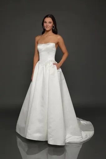 Robert Bullock Style NO. Waterford #0 default frontface vertical thumbnail