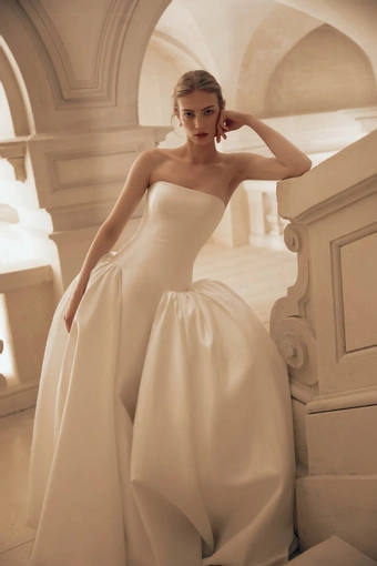 Lihi Hod Belle #0 default frontface vertical cropped thumbnail