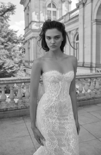 Arava Polak Aimee #2 frontface vertical cropped thumbnail