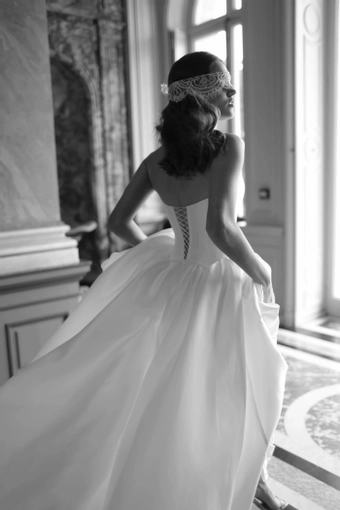 Arava Polak Elian #4 default backface vertical cropped thumbnail