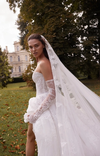 Arava Polak Elise #5 vertical cropped thumbnail