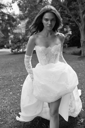 Arava Polak Elise #3 frontface vertical cropped thumbnail