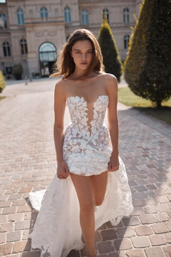 Arava Polak Jo Lynn #1 frontface vertical thumbnail