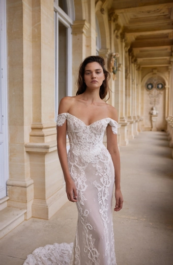 Arava Polak Lou Ann #0 default frontface vertical cropped thumbnail