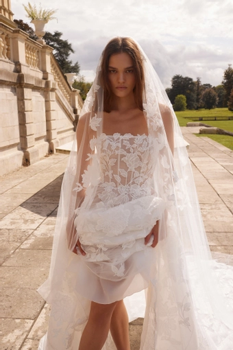 Arava Polak Viola #4 frontface vertical cropped thumbnail