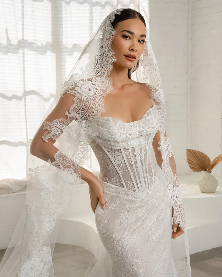 Kitty Chen Francia H2626