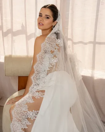 Kitty Chen Jordin #7 backface vertical cropped thumbnail