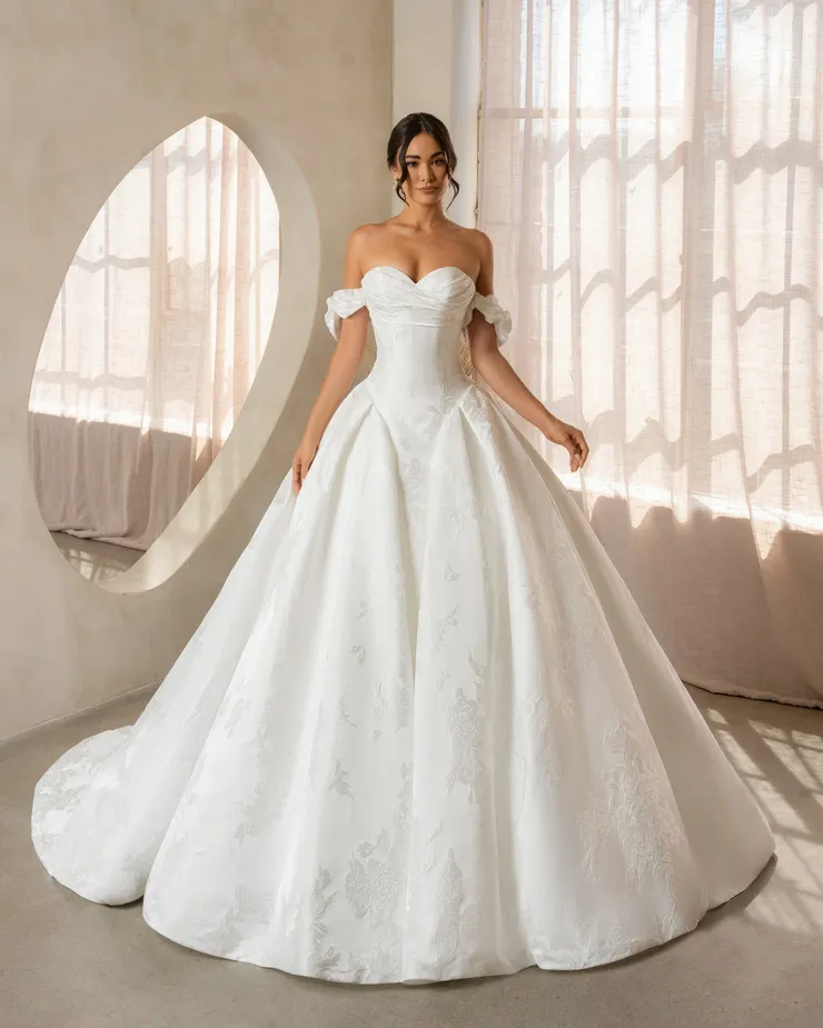 Kitty Chen Ariah H2633