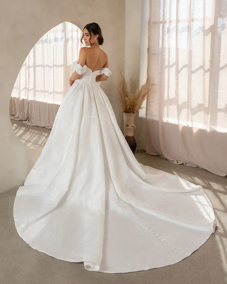 Kitty Chen Ariah H2633