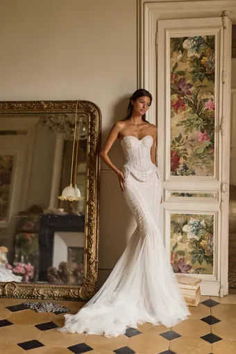 Milla by Lorenzo Rossi Aether #0 default frontface vertical thumbnail