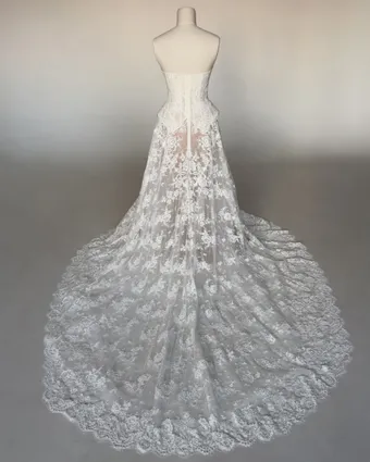 Milla by Lorenzo Rossi Averic #5 backface vertical thumbnail