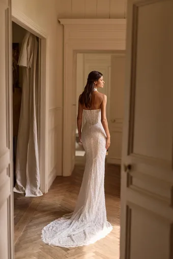 Milla by Lorenzo Rossi Bravelle #2 default backface vertical thumbnail