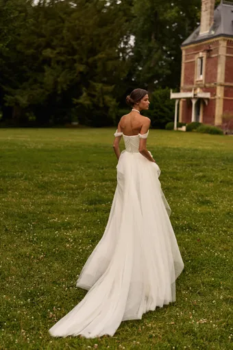 Milla by Lorenzo Rossi Elurielle #1 default backface vertical thumbnail