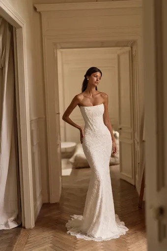 Milla by Lorenzo Rossi Evolis #1 frontface vertical thumbnail