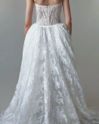 Milla by Lorenzo Rossi Gleam #7 backface vertical cropped thumbnail