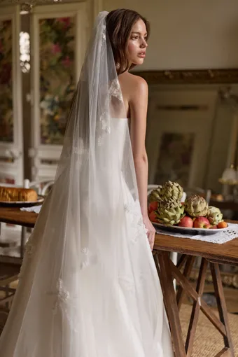 Milla by Lorenzo Rossi Miloura #4 backface vertical cropped thumbnail