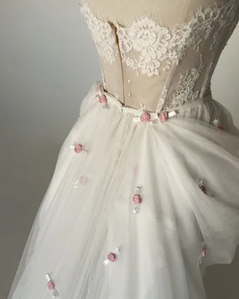 Milla by Lorenzo Rossi Rowelle #7 frontface vertical cropped thumbnail