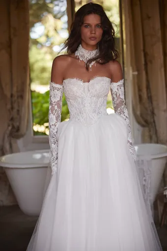 Luce Sposa Debora #4 frontface vertical cropped thumbnail