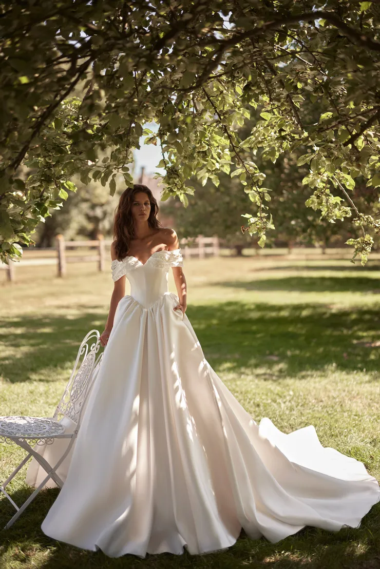 Luce Sposa Elan Default Image